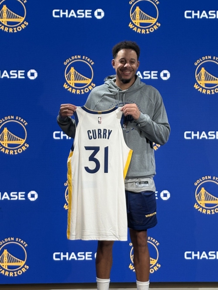 科尔：波姐更沉稳&投篮更自信 小库里没打对抗赛&先做高质量训练