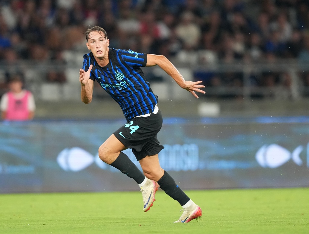 米体：F-埃斯波西托最近几周住在国米训练基地，专心训练提高自己